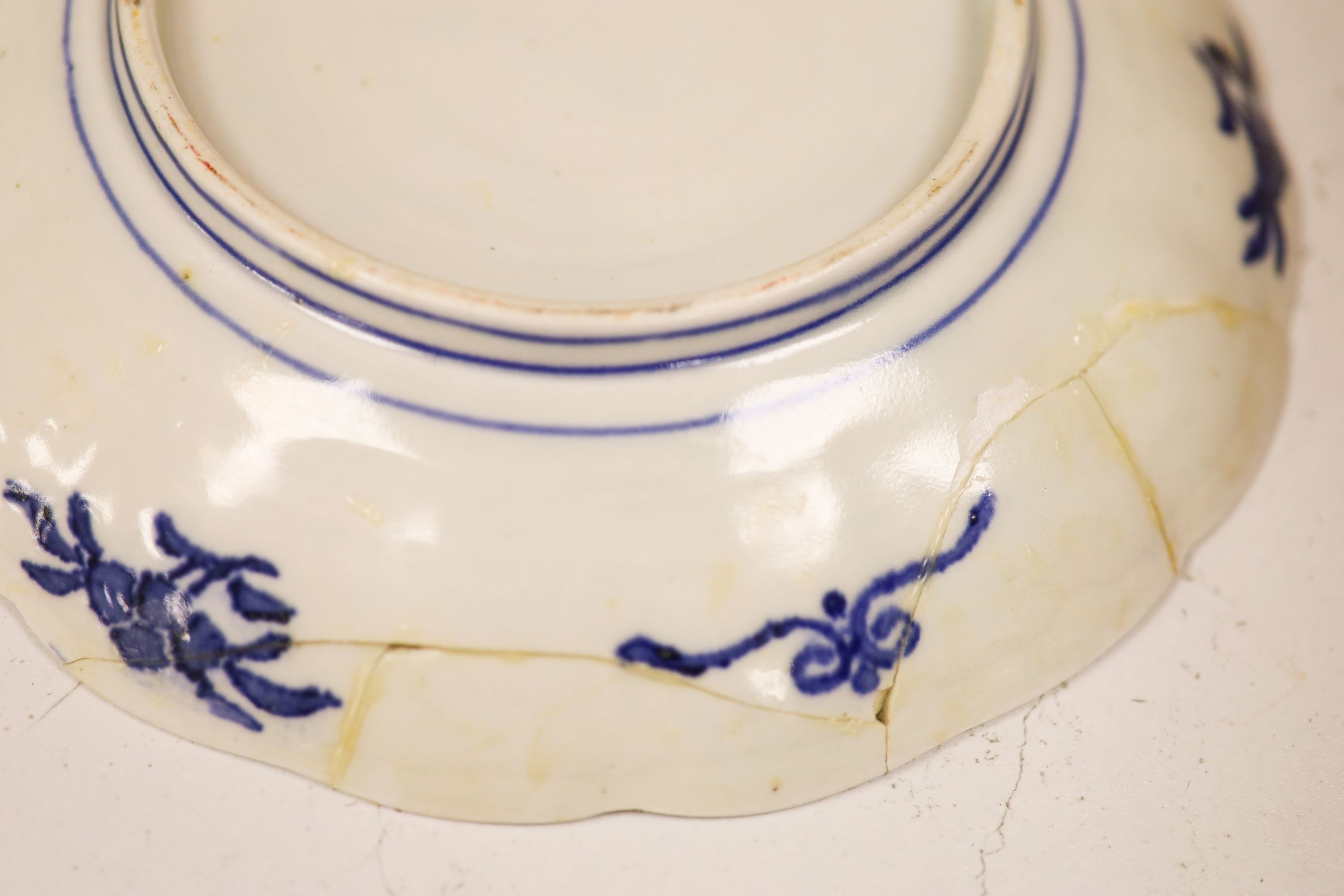 Five Japanese Imari dishes, largest 30.5 cm